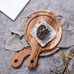 Tabla de servir de madera redonda con mango tipo pala, bandeja para quesos y charcutería, vajilla para fiestas - Product Image 3