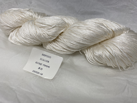 40/44D 9X3X3 Fil filamentaire de soie pour le tricotage à la main, le tissage de sari et la production de tapis Motif brut