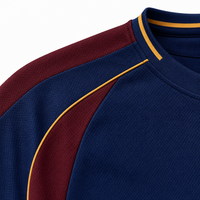 Maillot de football/soccer personnalisé avec blocs de couleur, bordure dorée, nom, numéro et logo, 100 % polyester pour équipe et club