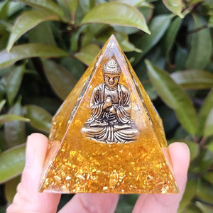 Statue de Bouddha, pyramide en cristal, résine époxy, décoration de maison, cadeau pour le salon, ornement de bureau Feng Shui - Product Image 1
