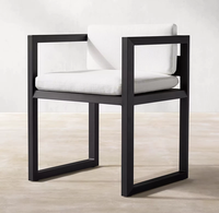 Ensemble de salle à manger d'extérieur de luxe moderne en alliage d'aluminium durable, résistant à l'eau et aux UV, avec chaises et table rembourrées pour hôtels et jardins