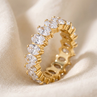 316 Edelstahl 18K Vergoldeter Ovaler CZ Eternity-Ring Vollbesetzter Stapelbarer Statement-Ehering Schmuck für Frauen