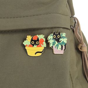 2023 Pin kucing cantik tas bros anak kucing hitam lencana kerah Pin Enamel lembut tanaman Kawaii - Product Image 3