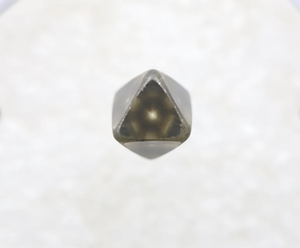 Diamant naturel octaédrique de 3,56 carats provenant de la mine du Zimbabwe, très bon polissage, DIAMANT RARE, marque pour bijoux fins spéciaux, ses bijoux - Product Image 2
