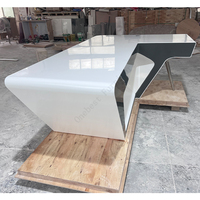 Bureau en forme de L Table d'ordinateur à domicile Design italien haut de gamme Bureau de direction en Corian et chaise d'invité