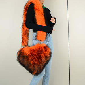 Sac à main vintage <span class=keywords><strong>Love</strong></span> pour femme, sac à bandoulière en fourrure mignon, automne-hiver 2026, grand sac à main en fourrure moelleux en forme de cœur - Product Image 3