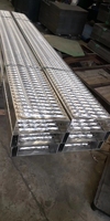 Grille de sécurité en métal perforé à dents de crocodile en aluminium Zhenyu pour escaliers antidérapants