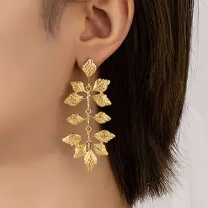 Costume Jewelry Fashion Yellow Gold Plated Alloy Leaf Earrings Moveable Leaf Dangling Drop Earrings