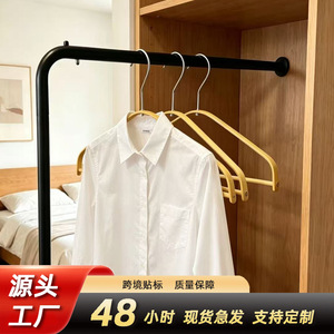 ไม้แขวนเสื้อไม้ สีธรรมชาติ รูปทรงสี่เหลี่ยมผืนผ้า แบบมีตะขอ ราวตากผ้า ดีไซน์แอร์ฟอยล์ ที่จัดระเบียบเสื้อผ้า - Product Image 4