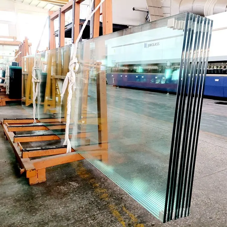 商業建築プロジェクト用に強化された高透明15mm低鉄フロートガラス