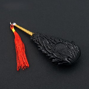 Venta al por mayor todo de metal Anime espada llavero seco caqui tiburón músculo modelo artes artesanía colgante - Product Image 5