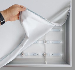 Tela Textil Retroiluminada Ignífuga de 140 g/m² con 3 Perlas para Caja de Luz LED sin Marco para Materiales de Póster - Product Image 1
