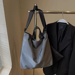 Sac à main décontracté pour femme en polyester, personnalisé avec logo, vente en gros, haute qualité, <span class=keywords><strong>pas</strong></span> <span class=keywords><strong>cher</strong></span>, directement de l'usine, sac de travail OEM pour le bureau - Product Image 6