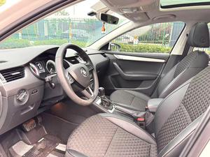 Nuova Skoda <span class=keywords><strong>Octavia</strong></span> 2019 Mingrui, Auto Cinese Economica, Usata, a Benzina, Automatica, Hatchback, dal Produttore - Product Image 4