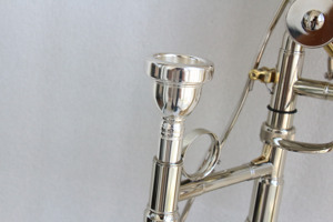 <span class=keywords><strong>Trombone</strong></span> basse en <span class=keywords><strong>cuivre</strong></span> doré, corps en laiton laqué transparent, tonalité Bb / F / Gb / D, <span class=keywords><strong>trombone</strong></span> basse à vendre OME - Product Image 3