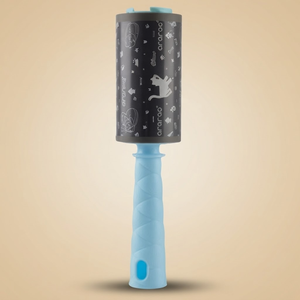 Rouleau adhésif portable réutilisable pour enlever les poils d'animaux, les peluches et les débris sur les vêtements, les canapés, les tapis et les rideaux - Product Image 1