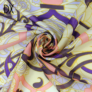 Nouvelle mode d'été <span class=keywords><strong>luxe</strong></span> imprimé pure soie écharpe châle longue taille <span class=keywords><strong>étole</strong></span> Hijab pour les femmes - Product Image 5