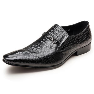 Zapatos casuales de cuero para hombre con punta en pico, estilo nuevo, con diseño en relieve de piel de vaca, para uso formal de negocios. - Product Image 6