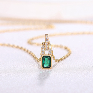 Collana con Ciondolo Geometrico Quadrato per Donne, Elegante Accessorio per Abiti da Sera, Gioiello alla Moda, Idea Regalo - Product Image 1