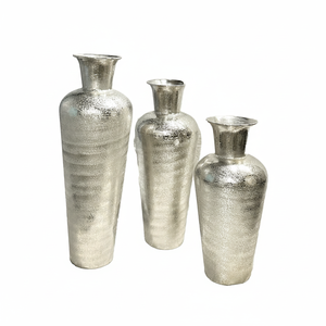 ชุดแจกันตั้งพื้นทำจากโลหะชุบนิกเกิลสำหรับตกแต่งบ้านทำจากเงินจำนวน3ชิ้น - Product Image 1