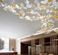 Lustre LED personnalisé en forme de vague avec ruban, suspension en verre artistique pour hall d'hôtel, atrium commercial, projet de plafond haut