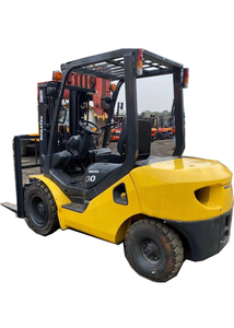 Montacargas Komatsu Original Usado de 3 Toneladas, Diésel, Modelo FD30, Mástil de 3 Etapas, Altura de Elevación de 4.5m, Importado de Japón, en Venta - Product Image 1