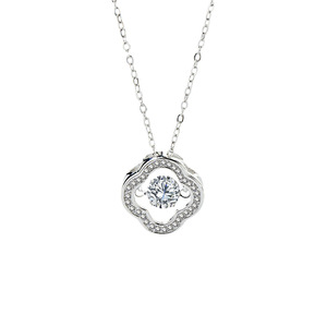 Collana con Ciondolo a Quadrifoglio in Argento Sterling S925, Catena Intrecciata con Cuore Pulsante Incastonato di Zirconi, Regalo per Donne - Product Image 2