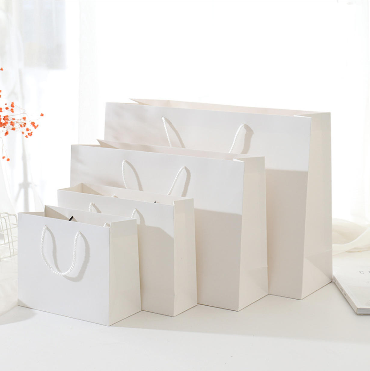 Luxury Kraft Paper Bag With Handle Recyclable and Offset Printed for Business Use for Gift