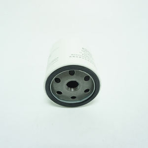 Ультраэффективный масляный фильтр Ultra-Guard для максимального удаления примесей и продления срока службы двигателя - Product Image 3