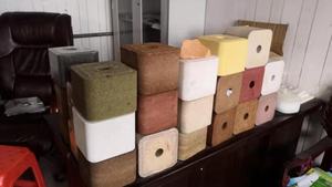 Macchina per la produzione di blocchi per leccare il Sale da 630 tonnellate - Product Image 4