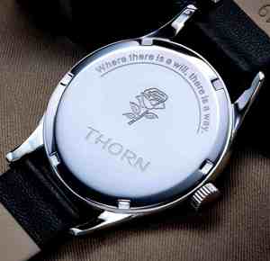 <span class=keywords><strong>Montre</strong></span> THRON à bracelet en cuir personnalisé, tendance mode business, sport décontracté, rétro, mouvement à quartz luminescent, cadran à aiguilles, style smoking - Product Image 5