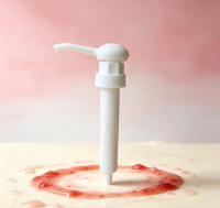 Distributeur de lotion à pompe à long bec en plastique blanc, tête de pompe de qualité alimentaire à filetage côtelé 38/410 pour sirop, sauce, savon liquide