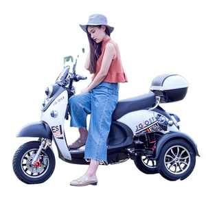 Meilleures ventes <span class=keywords><strong>2022</strong></span> Moto <span class=keywords><strong>électrique</strong></span> à trois roues à moteur central Adulte/650W-1000W/48V-72V Tricycle <span class=keywords><strong>électrique</strong></span> à trois roues avec siège - Product Image 1