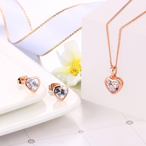 <span class=keywords><strong>Collana</strong></span> <span class=keywords><strong>con</strong></span> Ciondolo a <span class=keywords><strong>Cuore</strong></span> N129-M, Nuovo Design Semplice, Gioiello <span class=keywords><strong>con</strong></span> <span class=keywords><strong>Diamanti</strong></span> CZ, Vendita Calda - Product Image 5