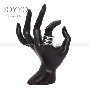 미니멀리스트 기하학적 척추 모양 컷아웃 링 스테인리스 스틸 스테이트먼트 링 (남녀공용) - Product Image 3