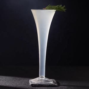 Cocktail sans pied géant <span class=keywords><strong>Martini</strong></span> verre tige cristal V en forme de grandes flûtes à Champagne Jumbo <span class=keywords><strong>Martini</strong></span> verres pour restaurant fête - Product Image 4