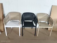 Chaise de salle à manger pliable moderne H-1087 en plastique imperméable pour la maison, l'hôtel, l'appartement, le bureau et l'extérieur