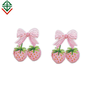 Hot Bán Sắt Trên Thêu Trái Cây Chủ Đề Màu Đỏ Ngọt Ngào Dâu Tây Các Bản Vá Lỗi Cho Trẻ Em Quần Áo Và Túi Xách - Product Image 2