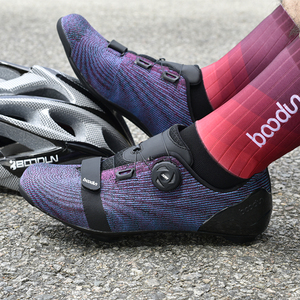 Scarpa da <span class=keywords><strong>Ciclismo</strong></span> <span class=keywords><strong>su</strong></span> <span class=keywords><strong>Strada</strong></span> HBG 1430 in Fibra di Carbonio Personalizzata Resistente all'Usura per una Guida Sicura con Bloccaggio Automatico - Product Image 5