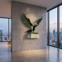 Statue d'aigle en bronze aux ailes écartées, grande sculpture d'aigle en bronze coulé pour la décoration de jardins et de places publiques, sculpture en bronze