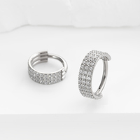 Calendo Vente en gros ASTM F136 Titane hautement poli 3 couches CZ Pavé Segment latéral Clicker Septum Anneau Piercing Boucle d'oreille Bijoux