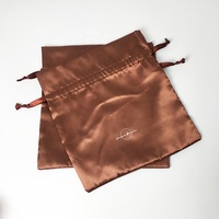 Sac à cordon en satin imprimé personnalisé de luxe avec ruban pochette cadeau à bijoux en satin doux pour cosmétiques pour cheveux et cache-poussière pour bonbons