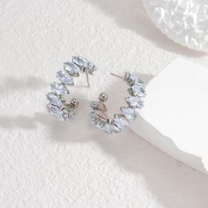 ต่างหูแบบหนีบหุ้มทอง PVD สแตนเลสสตีล ประดับเพชรซิร์คอน สำหรับผู้หญิง ไม่ก่อให้เกิดอาการแพ้ ไม่หมองคล้ำ ขายส่ง ทันสมัย - Product Image 3