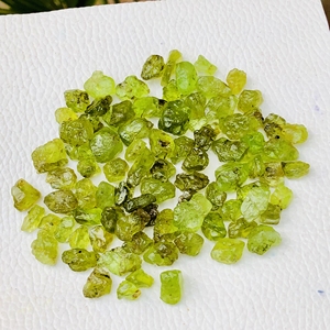 พีริโดตดิบธรรมชาติอัญมณีหยาบอัญมณีเปริโดตดิบแร่ธาตุแร่หลวมดิบสําหรับเครื่องประดับมม.25-100 ซองที่ดีที่สุดสําหรับแหวนและต่างหู - Product Image 5