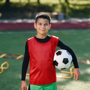 กระดาษทำเครื่องหมายสำหรับเด็กฟุตบอลพร้อมตัวเลขอัลฟาจำนวนพินนี่เดอทรีโน่เดอฟูลบอล