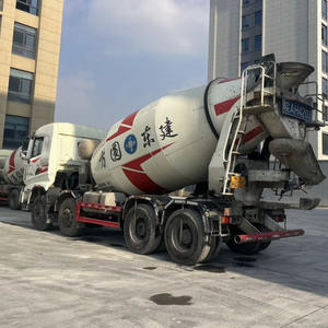 משאית בטון קטנה עם העמסה עצמית מתוצרת סין, משאבת בטון 7.68 מ³, משאיות בטון משומשות של סאני למכירה - Product Image 3