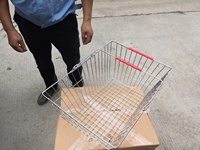Panier et chariot à provisions en fil métallique