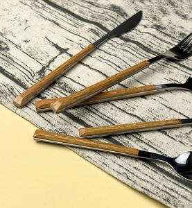 Ensemble de couverts en bois avec couteau, fourchette et cuillère à manche en bois, en acier inoxydable argenté pour restaurants - Product Image 5