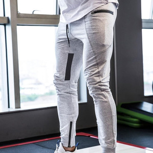 Pantalons de sport pour homme, sur mesure, fabriqués directement en usine, confortables, unis, pour la course à pied, la gym et l'entraînement. - Product Image 3
