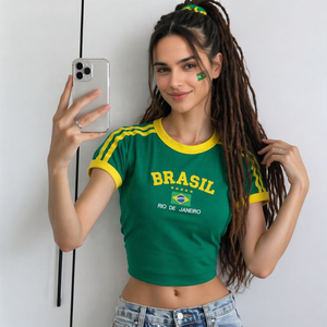 Tracce verdi. Etichetta Personalizzata per Abbigliamento, Top Corto in Denim Stile Y2k per Donna, Brasiliano, con Stampa Traforata Estiva - Product Image 1